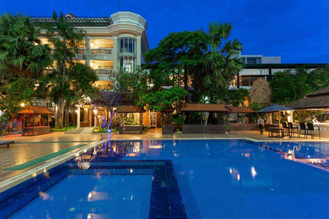 Hotel Somadevi Angkor Premium à Siem Reap Extérieur photo