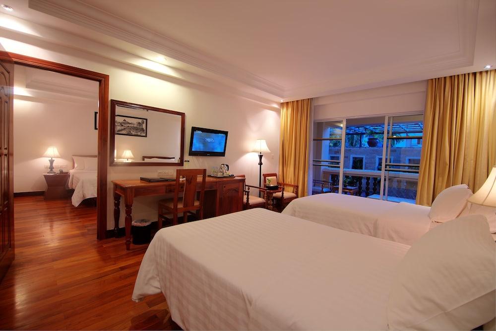 Hotel Somadevi Angkor Premium à Siem Reap Extérieur photo