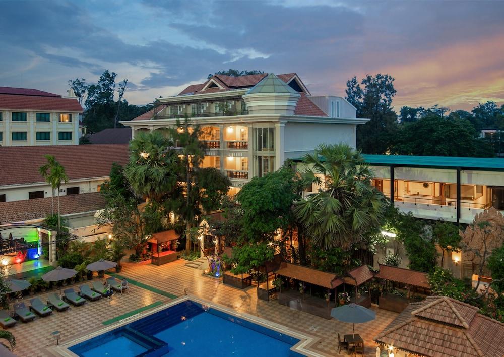 Hotel Somadevi Angkor Premium à Siem Reap Extérieur photo